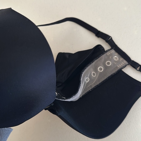 Victorias secret - Picture 3 of 3